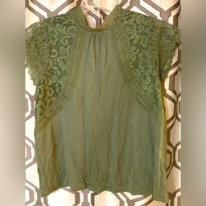 Hunter green lace sleeves cotton dressy or casual top . Perfect condition.